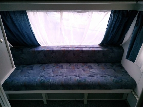                         Przyczepa kempingowa Beyerland Sprinter 430 MD 1995 rok - zdjęcie 8
                        