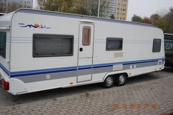                         Przyczepa kempingowa Hobby Prestige 650 z przedsionkiem - zdjęcie 1
                        
