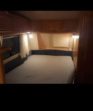                         Przyczepa kempingowa Hobby Prestige 650 z przedsionkiem - zdjęcie 3
                        