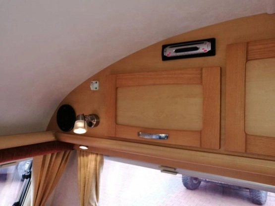                         Przyczepa kempingowa Elddis 2 os. z 2004 r. - zdjęcie 17
                        