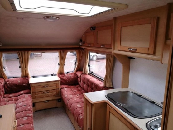                         Przyczepa kempingowa Elddis 2 os. z 2004 r. - zdjęcie 25
                        