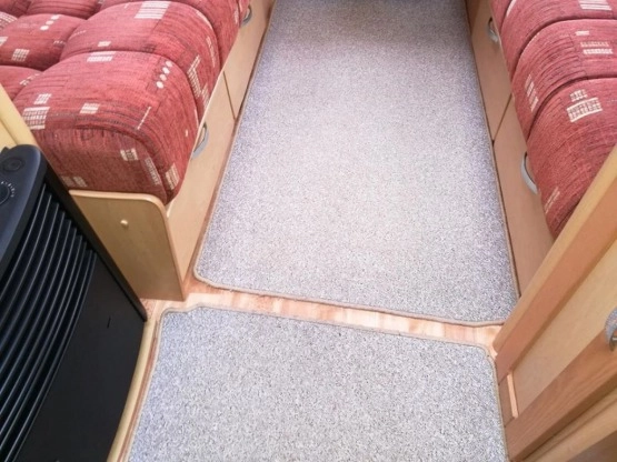                         Przyczepa kempingowa Elddis 2 os. z 2004 r. - zdjęcie 28
                        