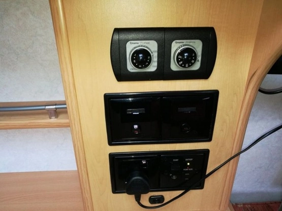                         Przyczepa kempingowa Elddis 2 os. z 2004 r. - zdjęcie 29
                        