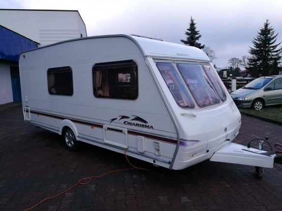                         Przyczepa kempingowa SWIFT 4 os. 2004 z napędem, przedsionkiem, pokrowcem - zdjęcie 1
                        