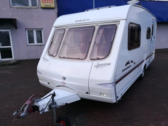                         Przyczepa kempingowa SWIFT 4 os. 2004 z napędem, przedsionkiem, pokrowcem - zdjęcie 25
                        