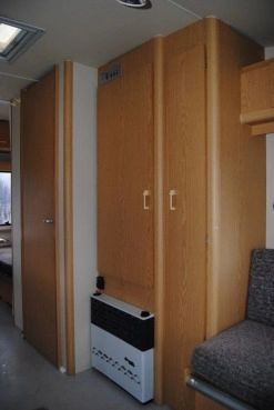                         KIP Zarejestrowana! Przestronna! 4 osobowa! WC! Prysznic! Ogrzewanie! - zdjęcie 8
                        