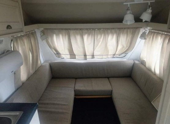                         Przyczepa kempingowa po remoncie z oryginalną klimatyzacją - zdjęcie 2
                        