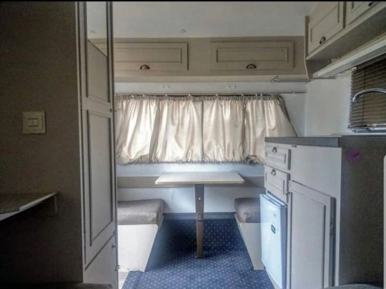                         Przyczepa kempingowa po remoncie z oryginalną klimatyzacją - zdjęcie 4
                        