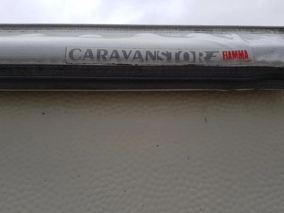                         Przyczepa kempingowa LMC - markiza, akumulator, wc, łóżka piętrowe. OKAZJA!!! - zdjęcie 17
                        