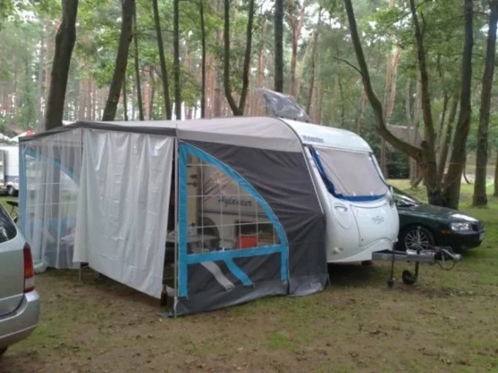                         KEMPING HYLANDER A380 SUPER STAN Przedsionek Hobby Knaus Niewiadów - zdjęcie 3
                        
