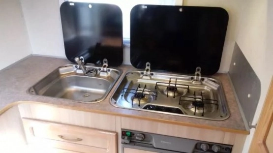                         KEMPING HYLANDER A380 SUPER STAN Przedsionek Hobby Knaus Niewiadów - zdjęcie 6
                        