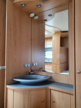                         Bürstner Belcanto 455TS, rocznik 2006, MOVER, Markiza lub przedsionek, bagażnik na rowery - zdjęcie 13
                        