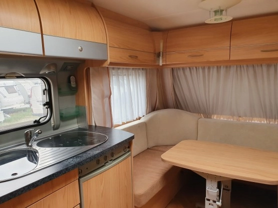                         Bürstner Belcanto 455TS, rocznik 2006, MOVER, Markiza lub przedsionek, bagażnik na rowery - zdjęcie 16
                        