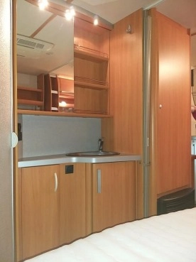                         Przyczepa FENDT Saphir 390 z KLIMATYZACJĄ - zdjęcie 9
                        