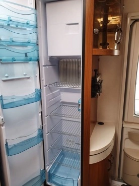                         Hobby 540 UFE Excellent 2016 r., Markiza THULE, bagażnik na rowery - zdjęcie 2
                        