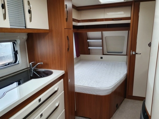                         Hobby 540 UFE Excellent 2016 r., Markiza THULE, bagażnik na rowery - zdjęcie 4
                        