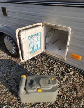                         Hobby AVENTO ROYAL 395 TL - zdjęcie 14
                        