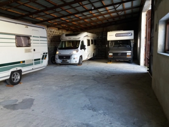                         zimowanie kampera przyczepy motor łódź zimowanie miejsce postojowe parking przechowanie garażowanie - zdjęcie 5
                        