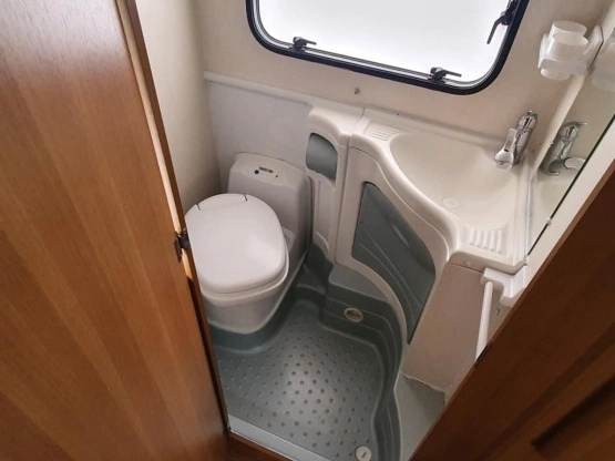                         Ford Transit 2006 Roller Team - zdjęcie 25
                        