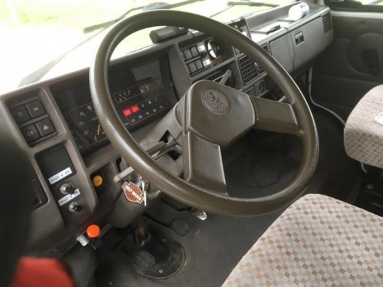                         Peugeot J5 2,5 TD - LMC LIBERTY - zdjęcie 11
                        