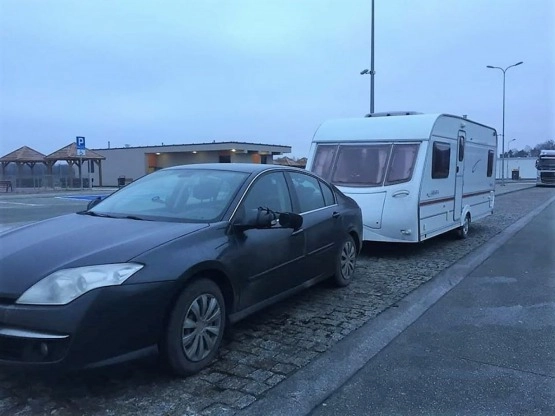                         prywatna przyczepa kempingowa Coachman Amara 530 5 os. 2002 r. - zdjęcie 10
                        