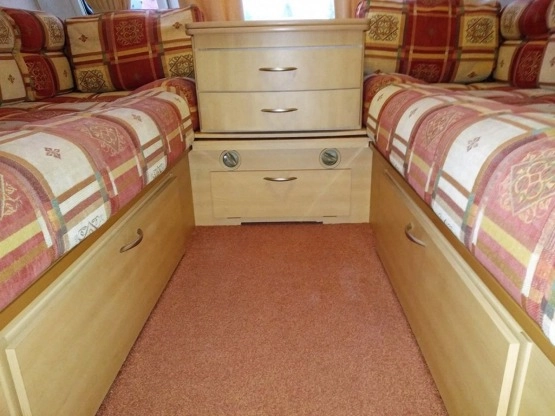                         prywatna przyczepa kempingowa Coachman Amara 530 5 os. 2002 r. - zdjęcie 11
                        