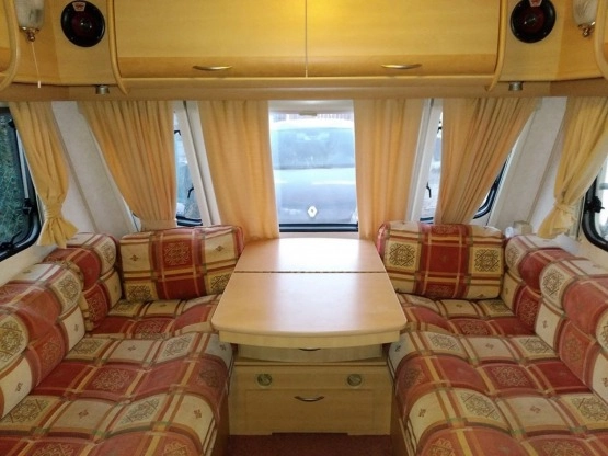                         prywatna przyczepa kempingowa Coachman Amara 530 5 os. 2002 r. - zdjęcie 12
                        