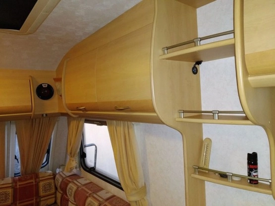                         prywatna przyczepa kempingowa Coachman Amara 530 5 os. 2002 r. - zdjęcie 16
                        