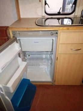                         prywatna przyczepa kempingowa Coachman Amara 530 5 os. 2002 r. - zdjęcie 18
                        