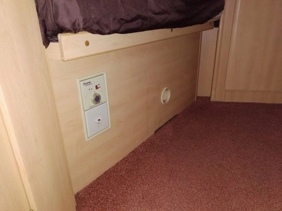                         prywatna przyczepa kempingowa Coachman Amara 530 5 os. 2002 r. - zdjęcie 19
                        