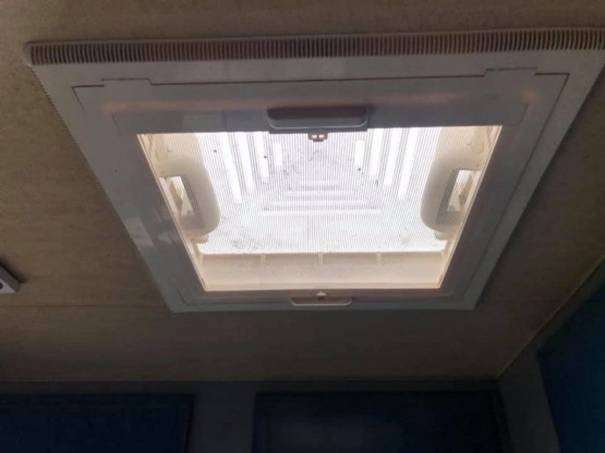                         Kamper Peugeot J5, Adriatik 550e, 2,5 TD, 1989 r. Leszno - zdjęcie 8
                        