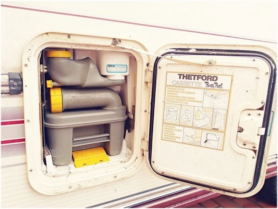                         Przyczepa kempingowa ABI Jubilee Courier GT, 1998 r. - zdjęcie 6
                        