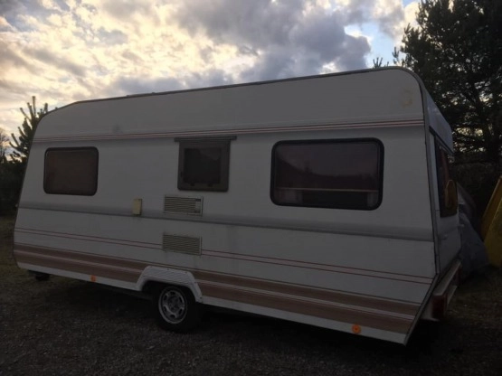                         Przyczepa Dethleffs 1994 + 4 letni przedsionek - zdjęcie 13
                        