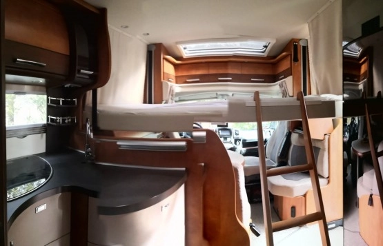                         Carthago C-Tourer T150 H PLUS 3.5T ALKO SAT Solar Bittner 1800W NAVI HAK El. Łóżko Wer. Zimowa - zdjęcie 10
                        