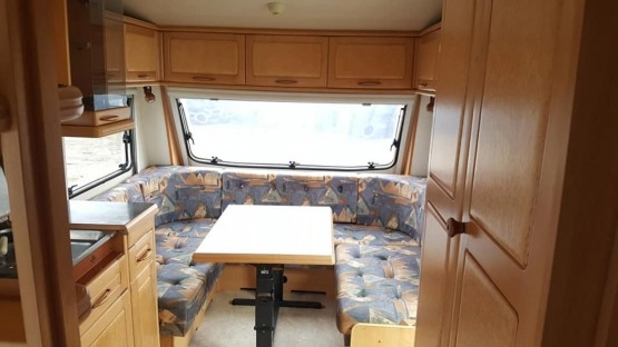                         Przyczepa Kempingowa Hobby 495 Exclusive z PRZEDSIONKIEM - zdjęcie 12
                        