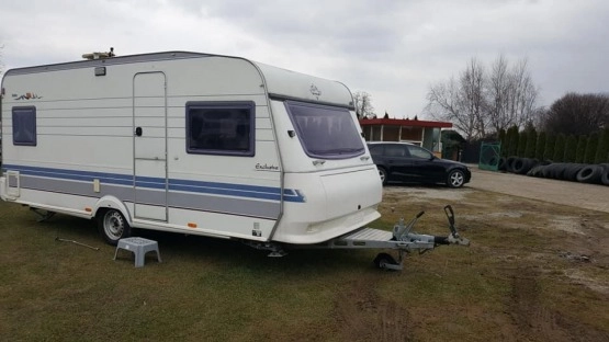                        Przyczepa Kempingowa Hobby 495 Exclusive z PRZEDSIONKIEM - zdjęcie 1
                        