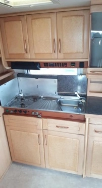                         Przyczepa Kempingowa Hobby 495 Exclusive z PRZEDSIONKIEM - zdjęcie 2
                        