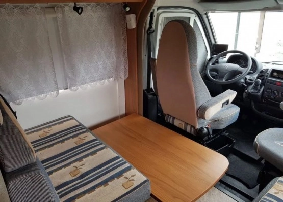                         Citroën Jumper Burstner - zdjęcie 9
                        