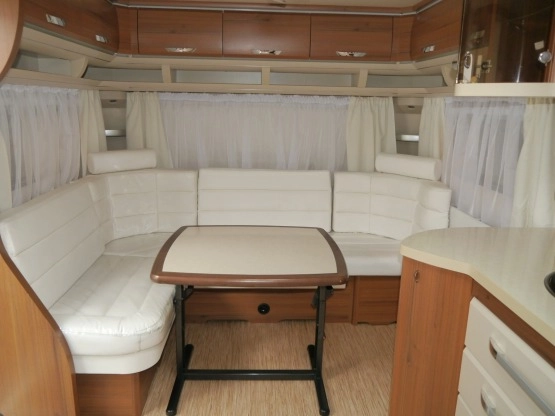                         Przyczepa kempingowa dla osoby niepełnosprawnej, na wózku Hobby 650 Premium - zdjęcie 13
                        