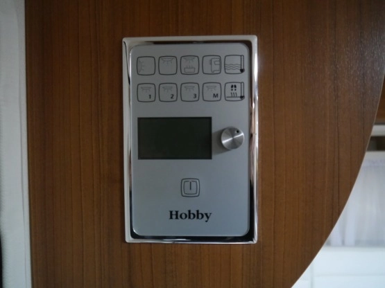                         Przyczepa kempingowa dla osoby niepełnosprawnej, na wózku Hobby 650 Premium - zdjęcie 18
                        