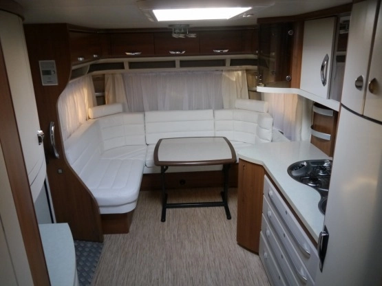                         Przyczepa kempingowa dla osoby niepełnosprawnej, na wózku Hobby 650 Premium - zdjęcie 20
                        