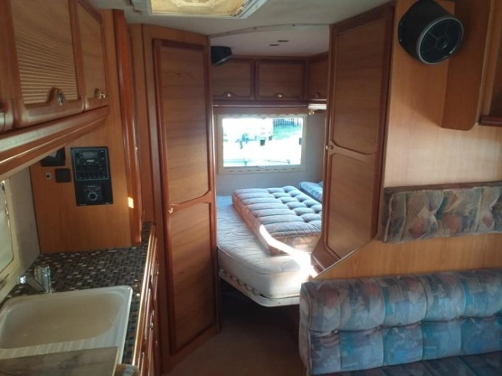                         DUCATO 2.5 TDI Rok 1995 KAMPER PILOTE - zdjęcie 2
                        