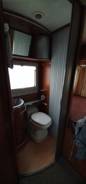                         Kamper MC Louis Tandy - zdjęcie 11
                        