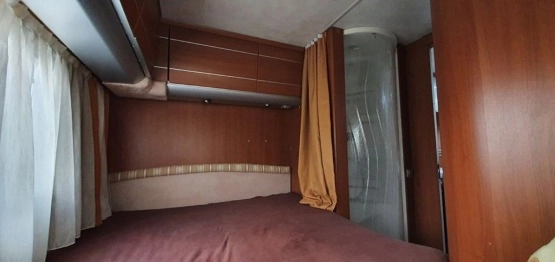                         Kamper MC Louis Tandy - zdjęcie 19
                        