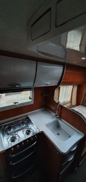                         Kamper MC Louis Tandy - zdjęcie 6
                        