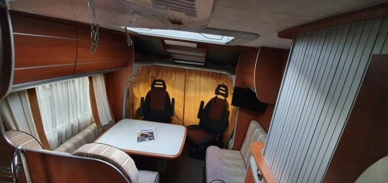                         Kamper MC Louis Tandy - zdjęcie 7
                        