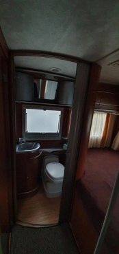                         Kamper MC Louis Tandy - zdjęcie 8
                        