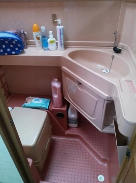                         Przyczepa kempingowa z miejscem nad jeziorem Lubikowskim - zdjęcie 5
                        