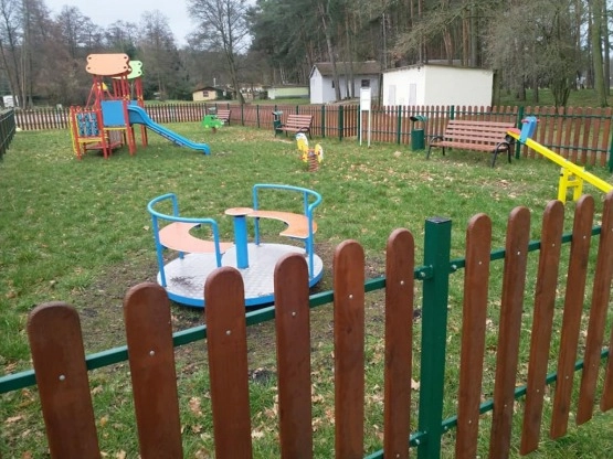                         Przyczepa kempingowa z miejscem nad jeziorem Lubikowskim - zdjęcie 8
                        