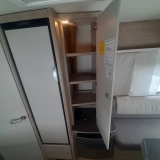                         PRZYCZEPA KEMPINGOWA BURSTNER PREMIO LIFE 415 TK BRAVA MODEL 2023 - zdjęcie 9
                        